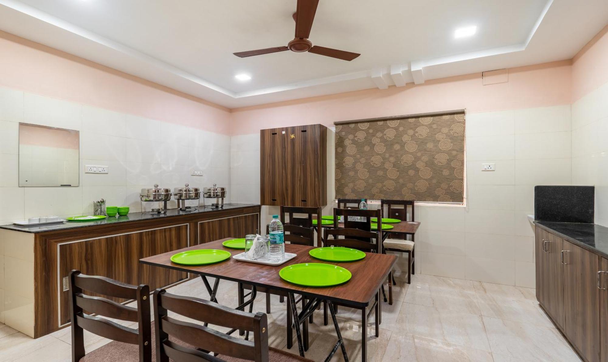 Treebo Eco Stay T Nagar Ченнаи Экстерьер фото