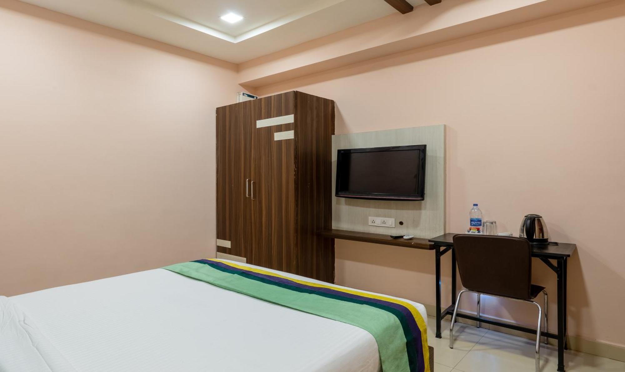 Treebo Eco Stay T Nagar Ченнаи Экстерьер фото